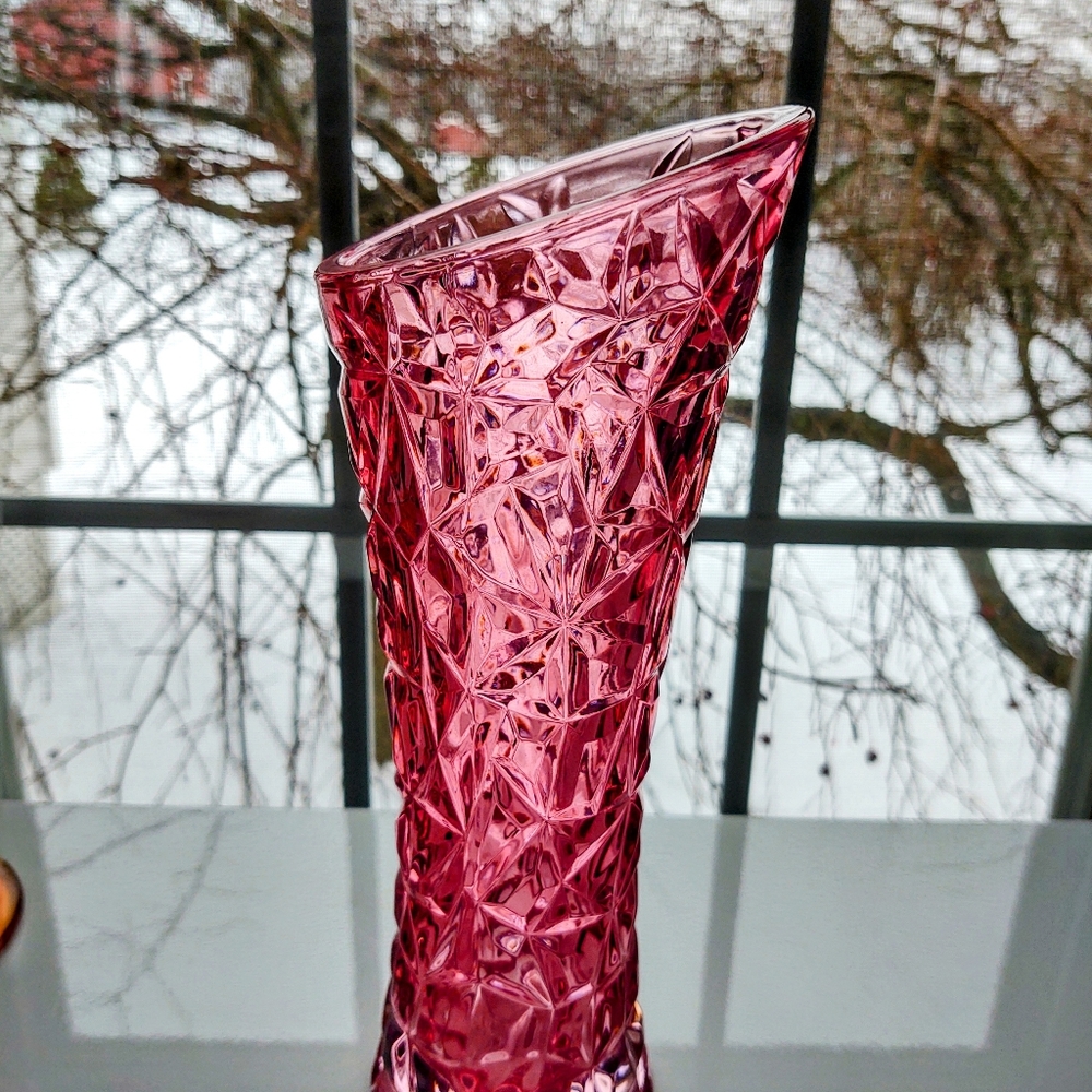 Awesome VTG Pretty in Pink Cut Crystal vase depression glass substrantial retro